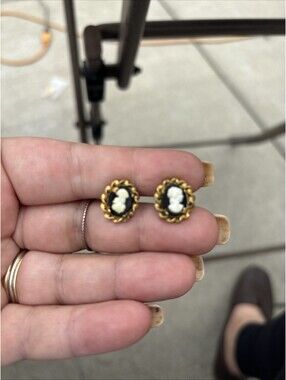 cameo Black and White Vintage-Inspired Gold-Tone Cameo Stud Earrings